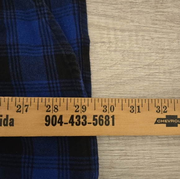 CARHARTT Flannel Plaid Shirt Men Size Medium Relaxed Fit Long Sleeve Blue Black - Picture 4 of 6